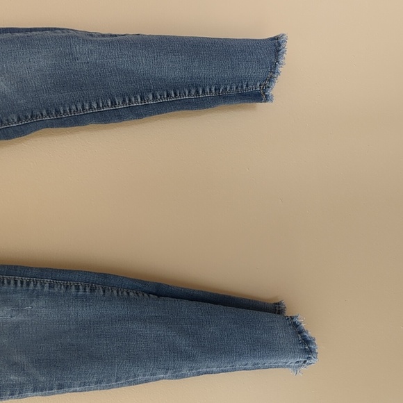 24 William Rast Jeans Distressed Frayed Raw Hem Blue Denim - Picture 5 of 17